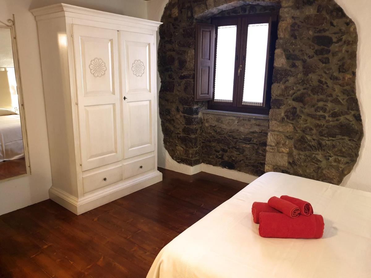 The Templars Guesthouse Santu Lussurgiu Eksteriør bilde