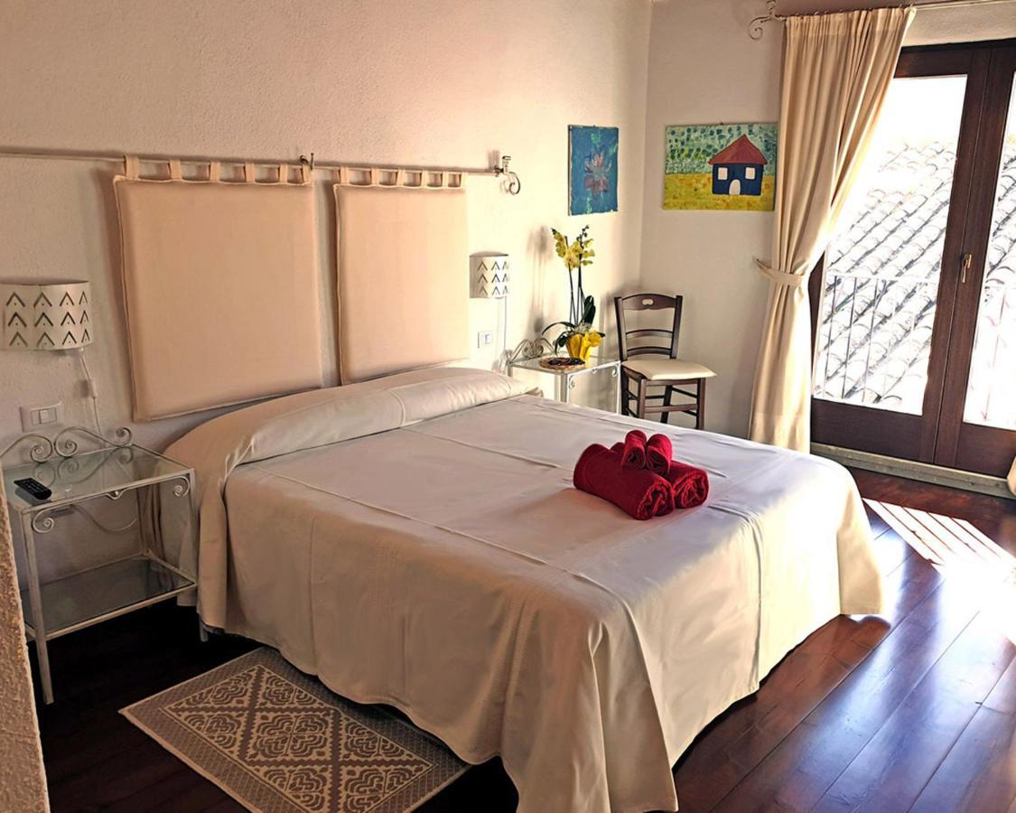The Templars Guesthouse Santu Lussurgiu Eksteriør bilde