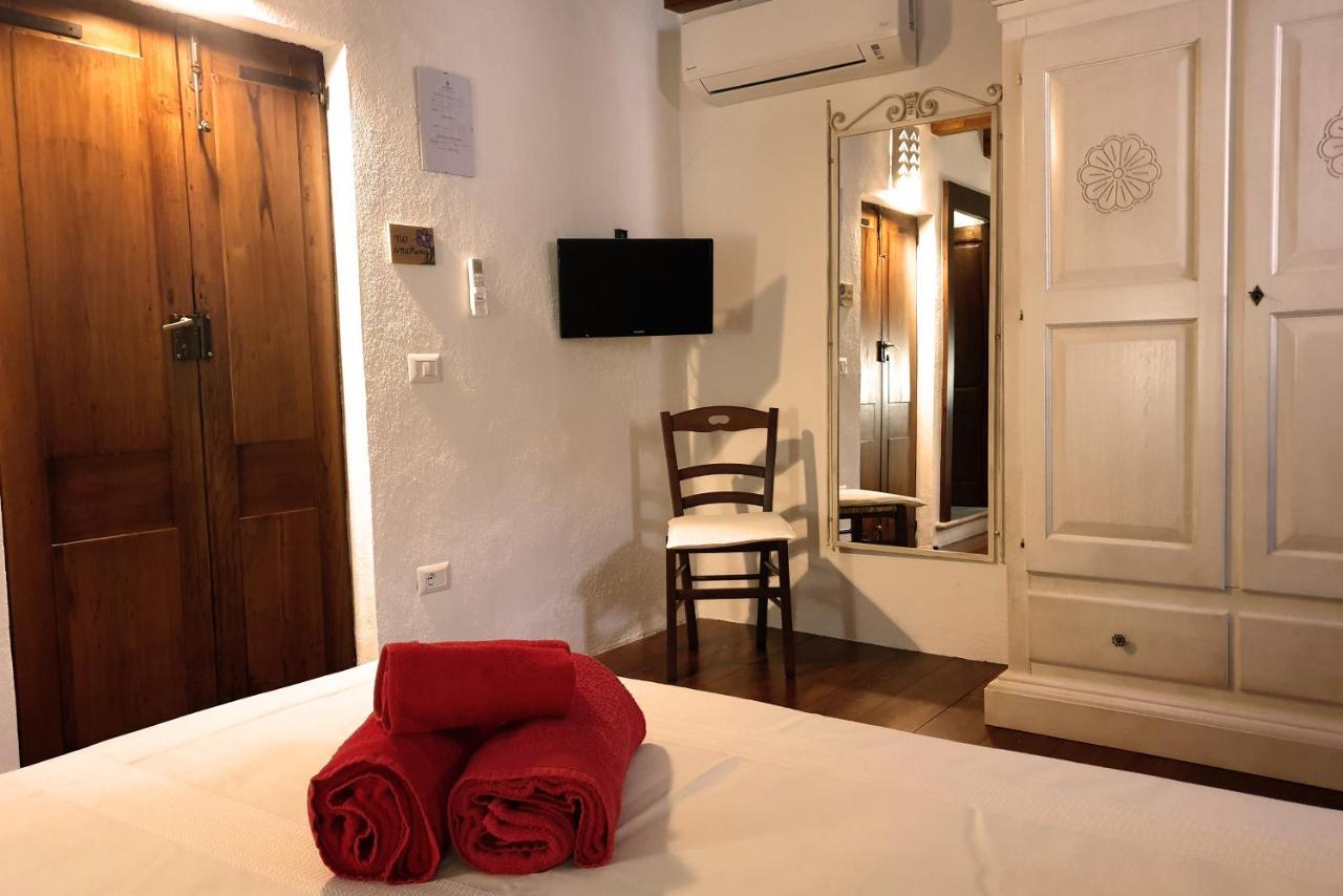 The Templars Guesthouse Santu Lussurgiu Eksteriør bilde