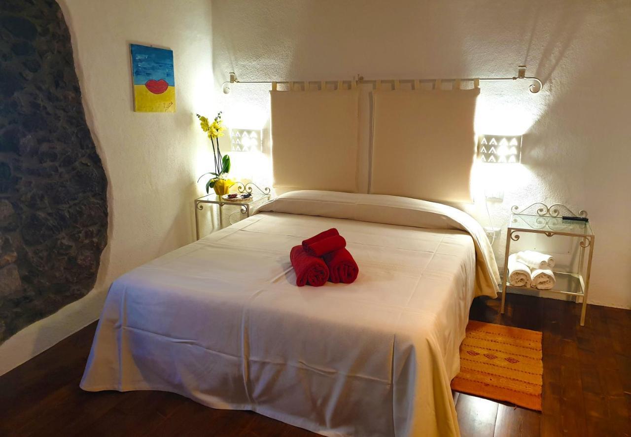 The Templars Guesthouse Santu Lussurgiu Eksteriør bilde