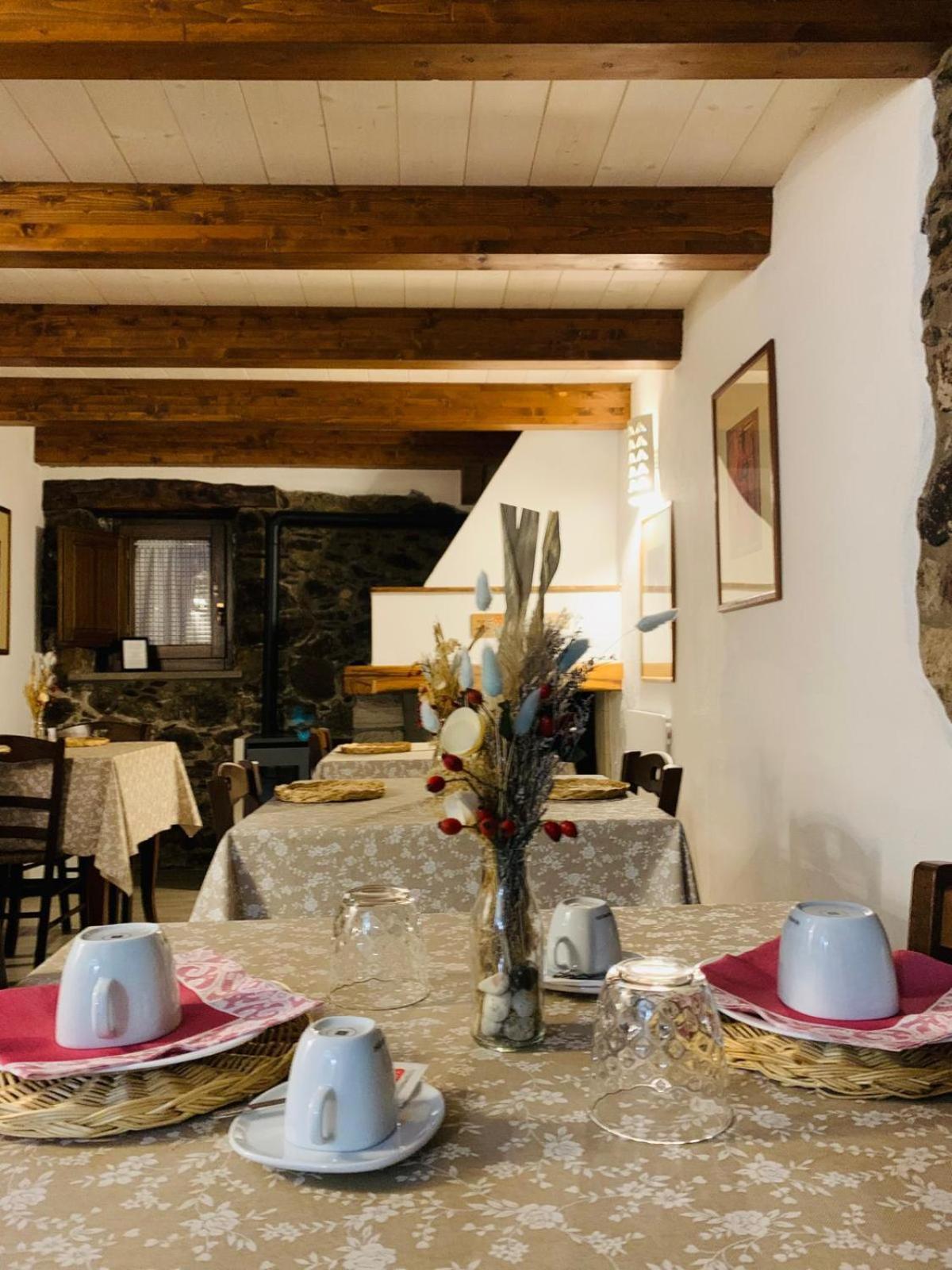The Templars Guesthouse Santu Lussurgiu Eksteriør bilde