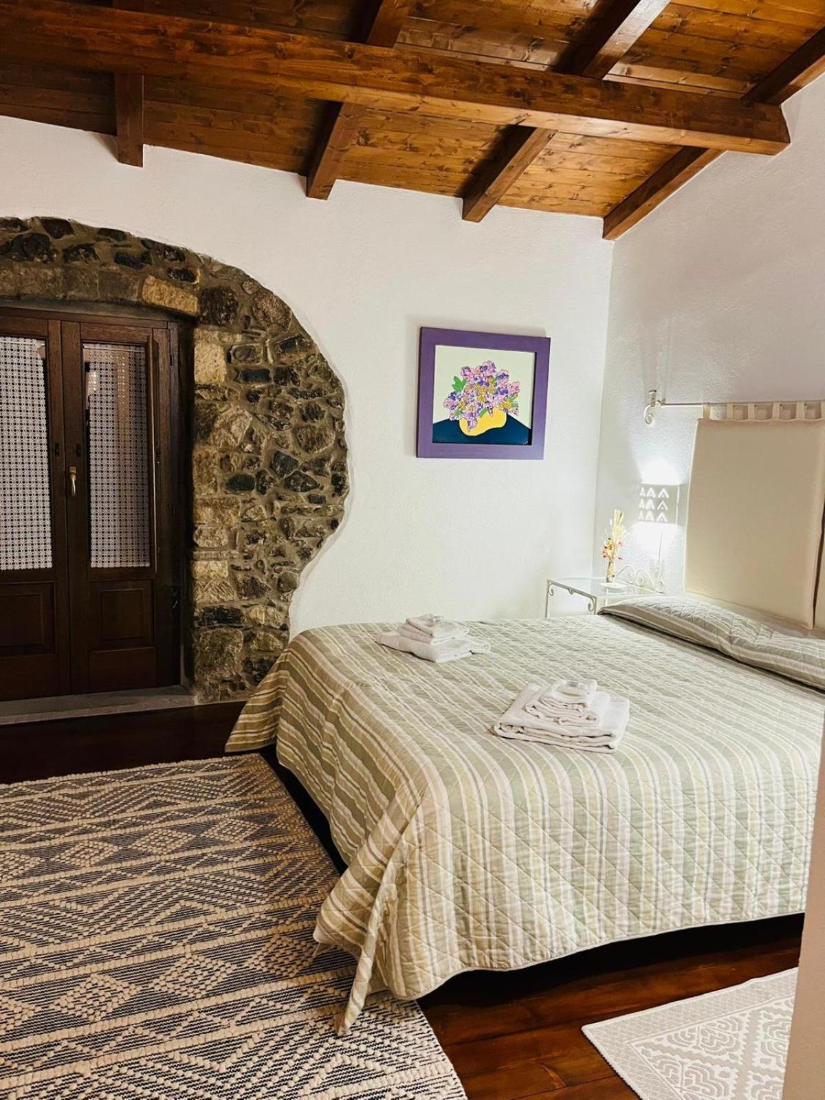 The Templars Guesthouse Santu Lussurgiu Eksteriør bilde