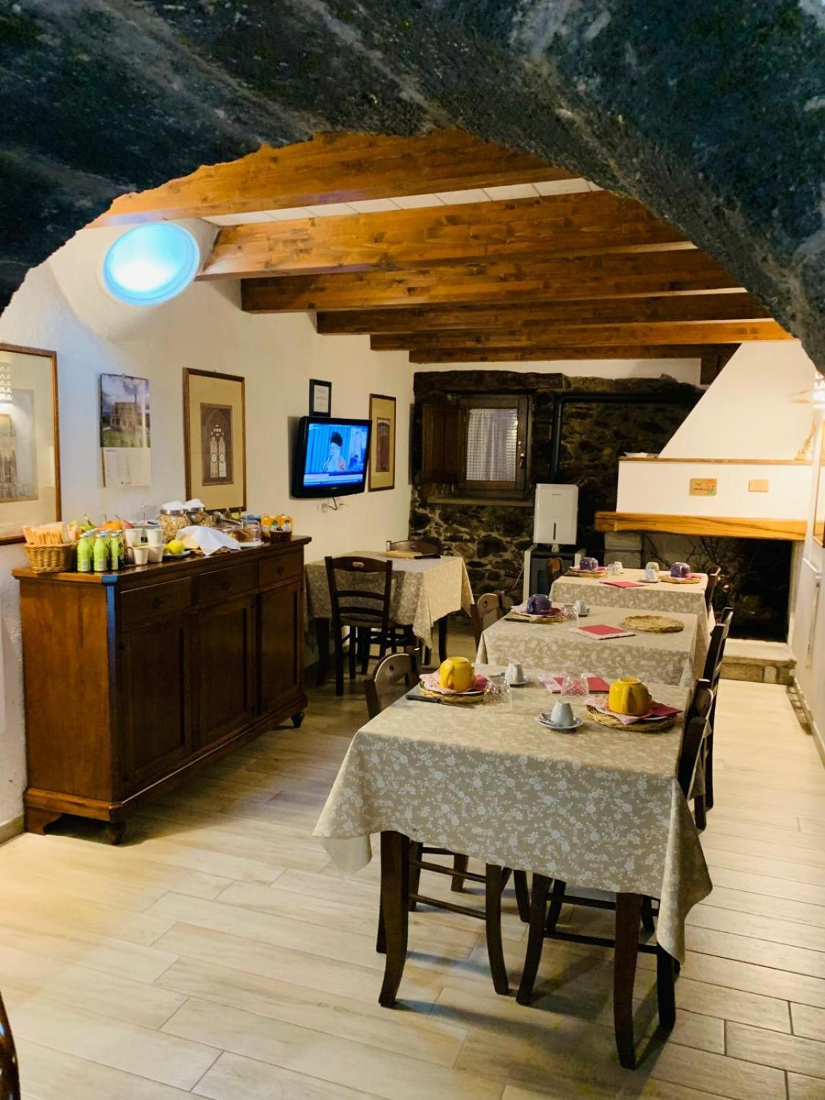 The Templars Guesthouse Santu Lussurgiu Eksteriør bilde